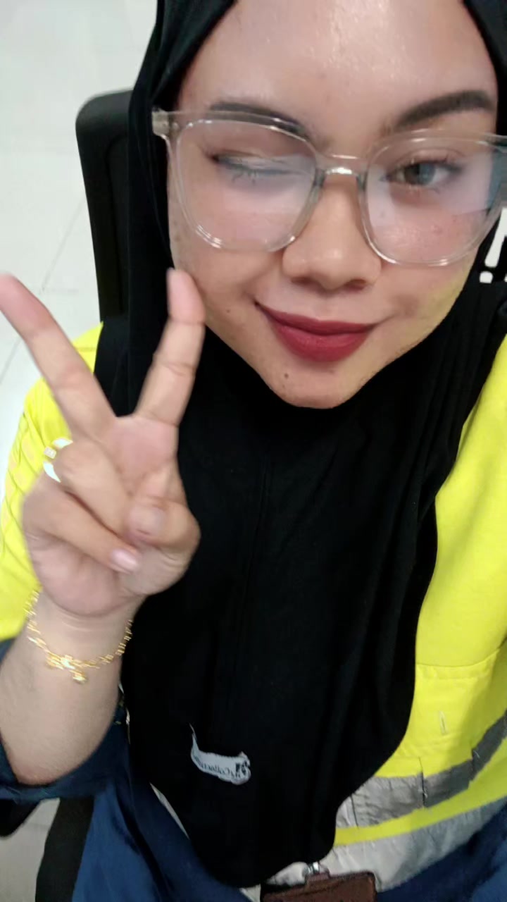 @HusniUnni🌸