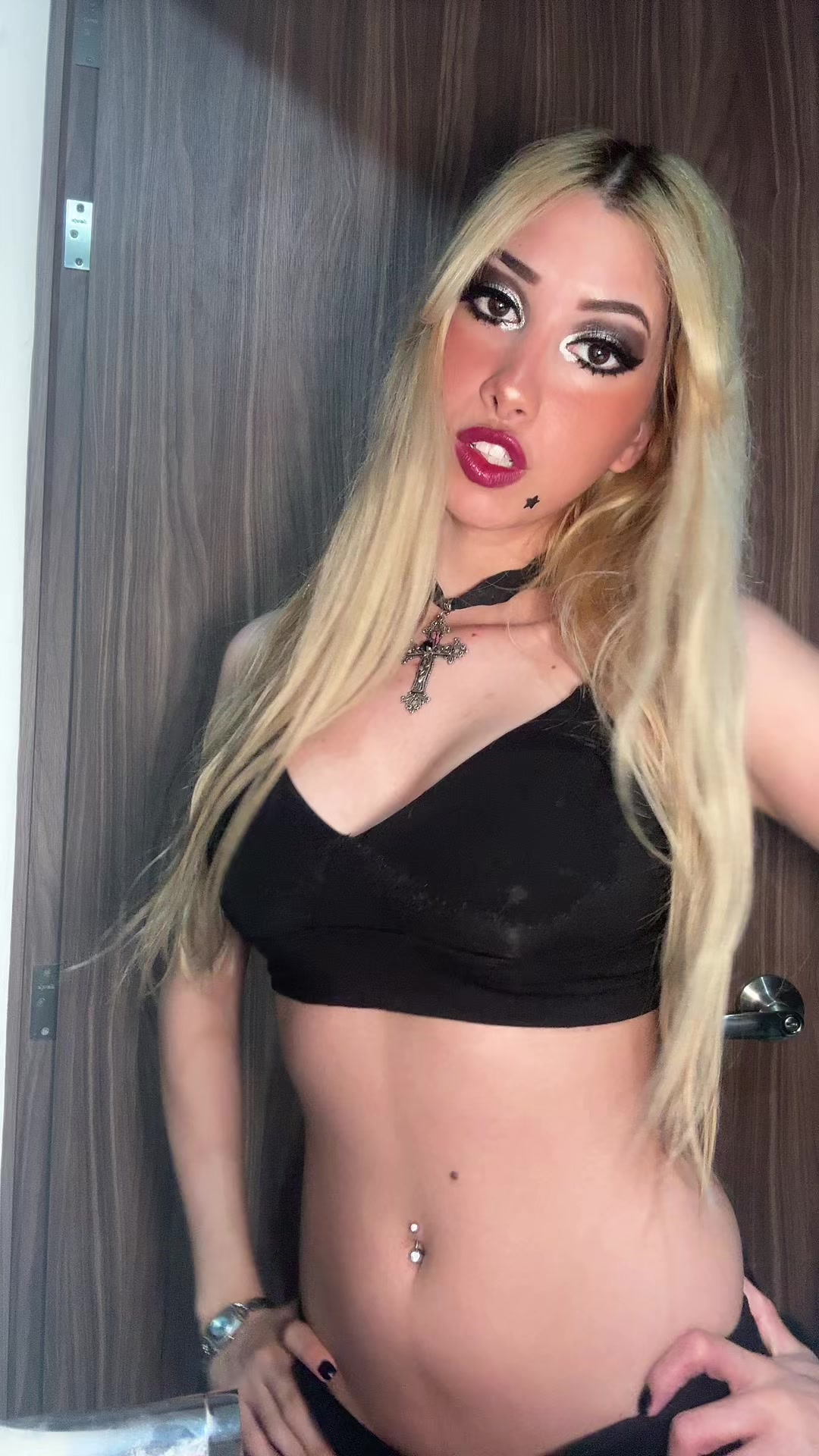 @Deborha Zugueidy