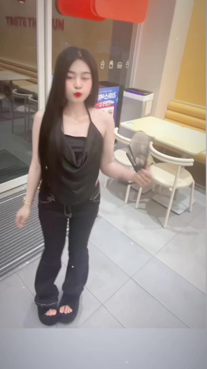 @Oun Sros ๐ค๐ธ