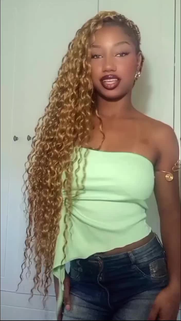 @Juli@