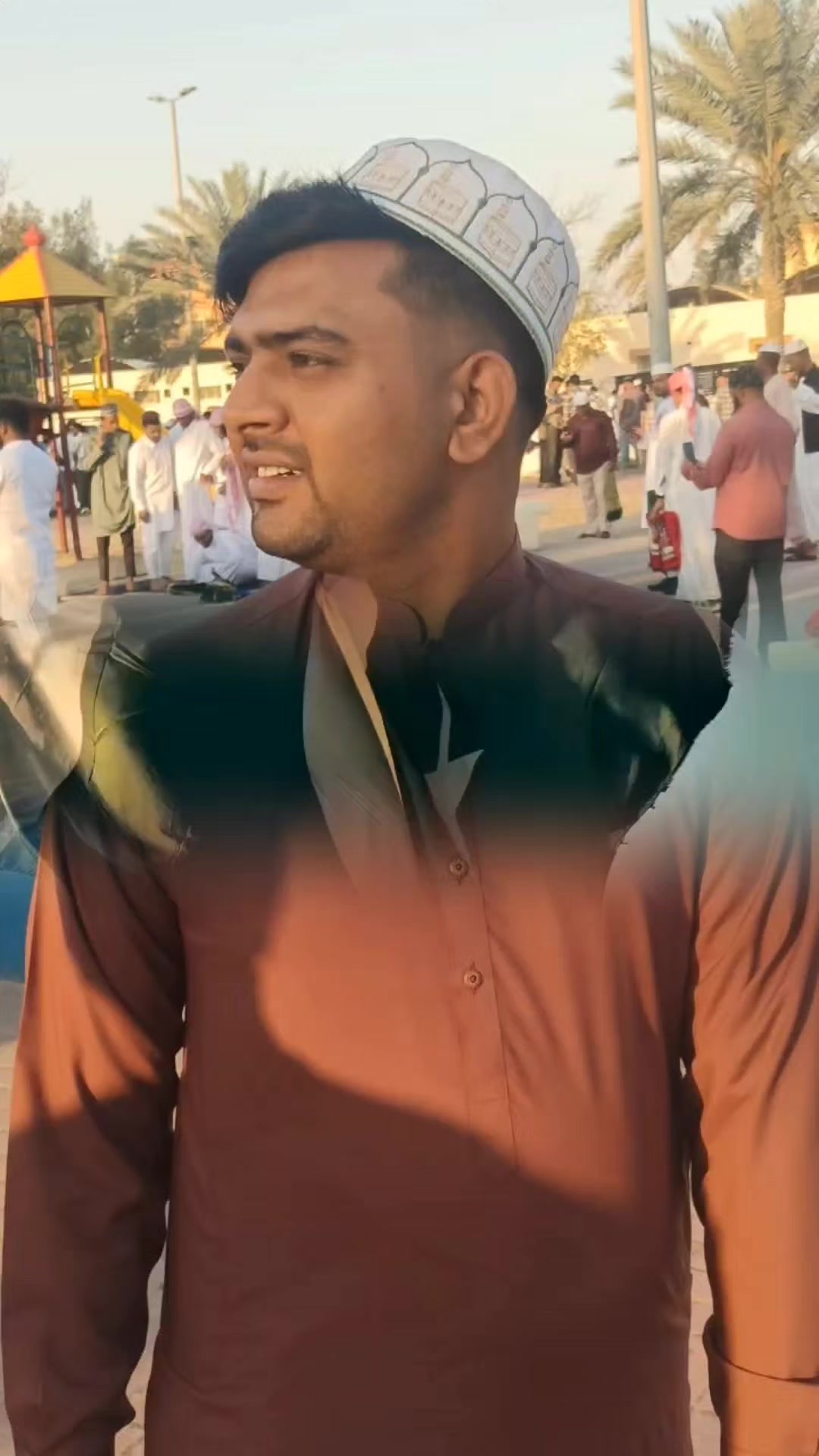 @I'M Happy Life..!🖤