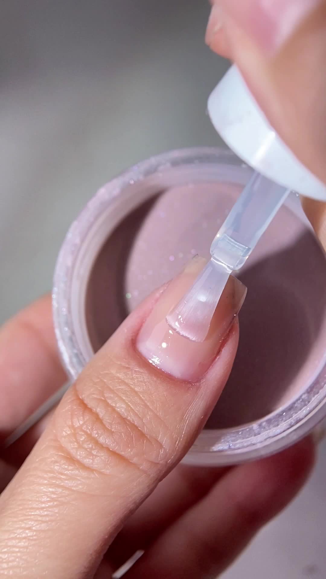 @Sharon_dipnails