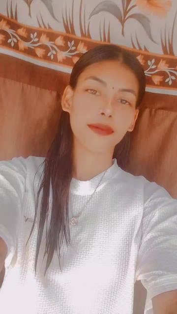 @Bhojpuri Queen 👰
