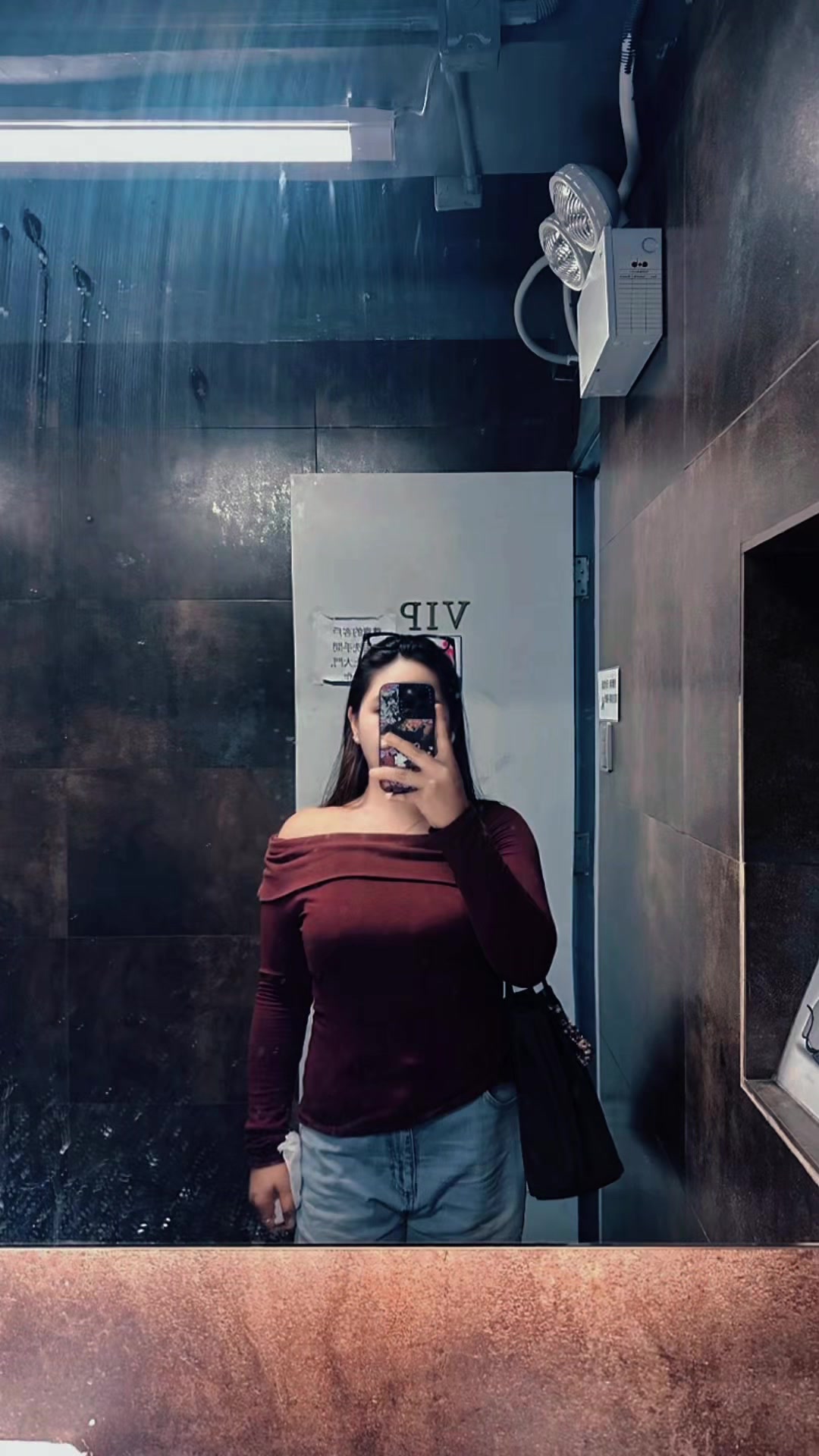 @ichamonica