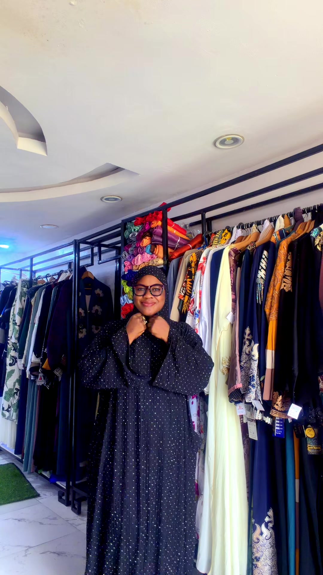 @MariamTrish (Modestfashion👸 )