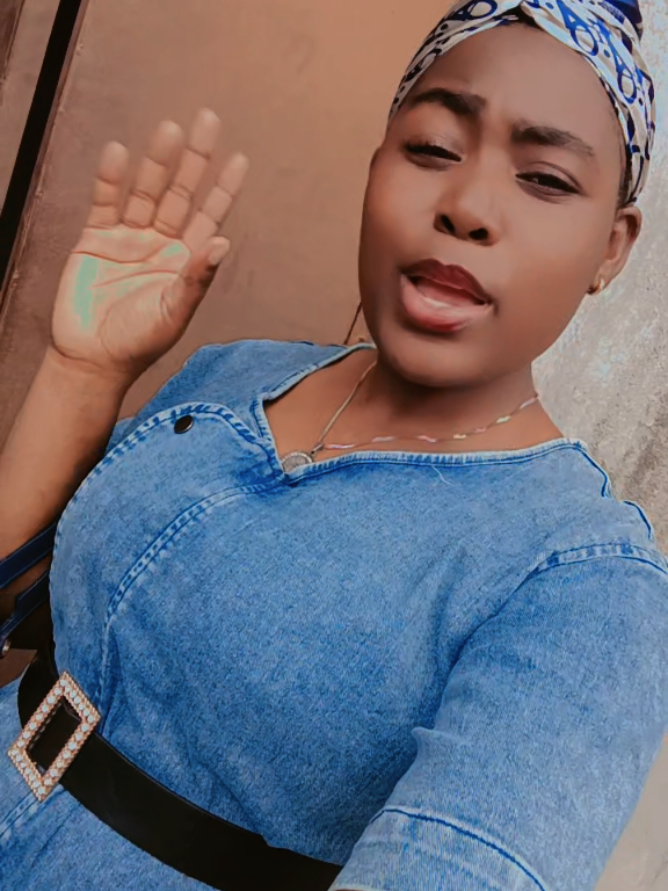 @✝️Ms ester 💒