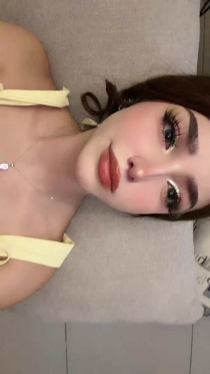 @avril l&oacute;pez