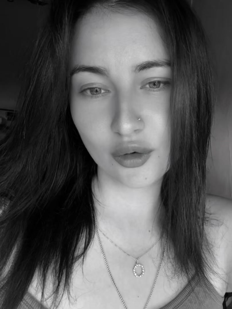 @Анастасия🐍