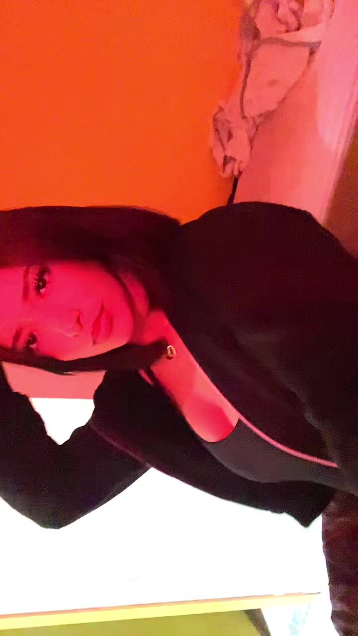 @𝓓𝓲𝓷𝓪🍸