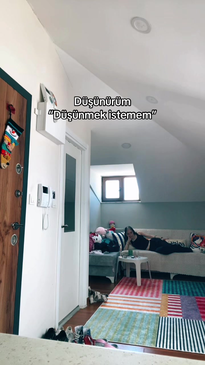 @_.adenn3