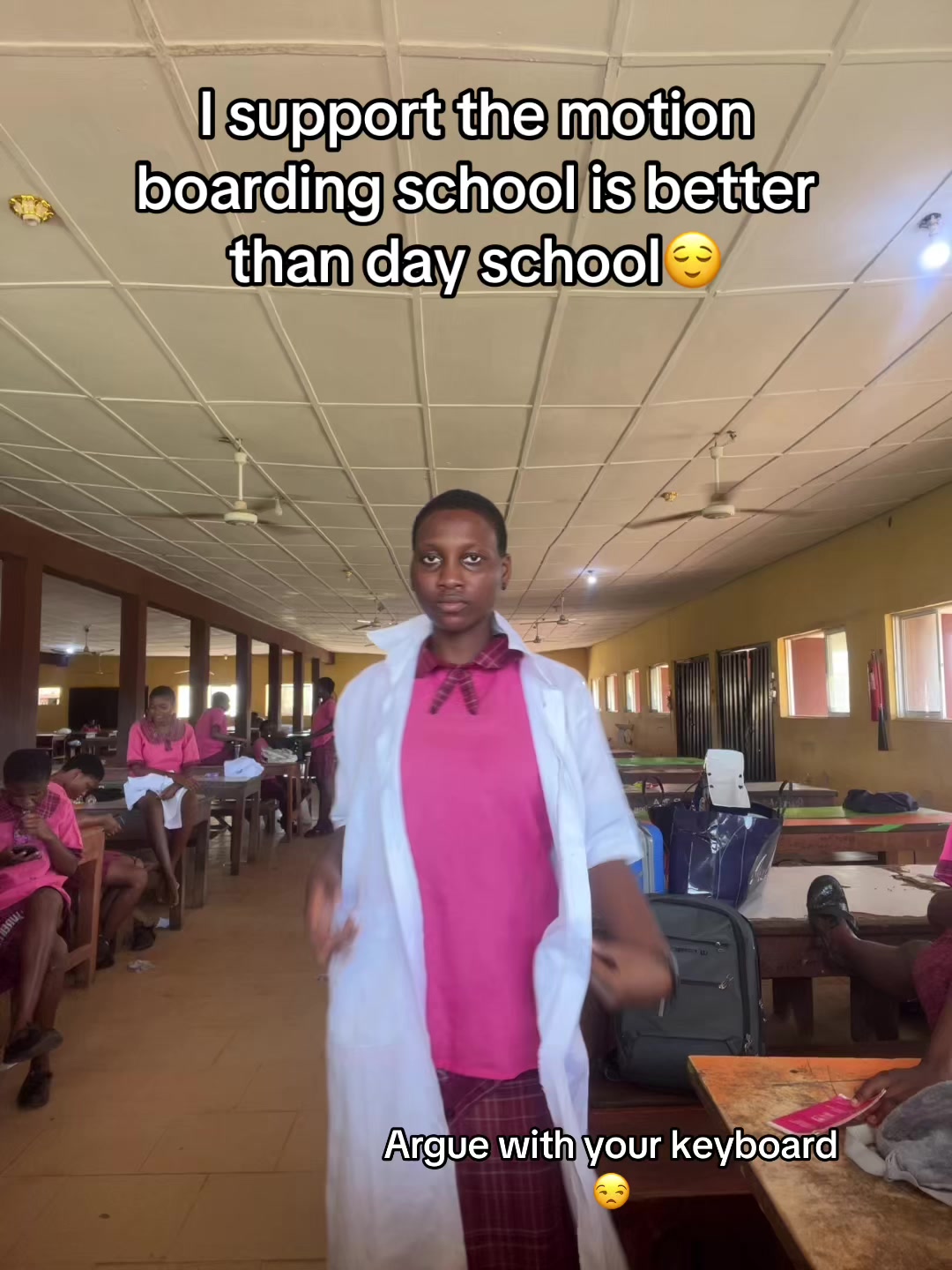 @🚶🏾♀️