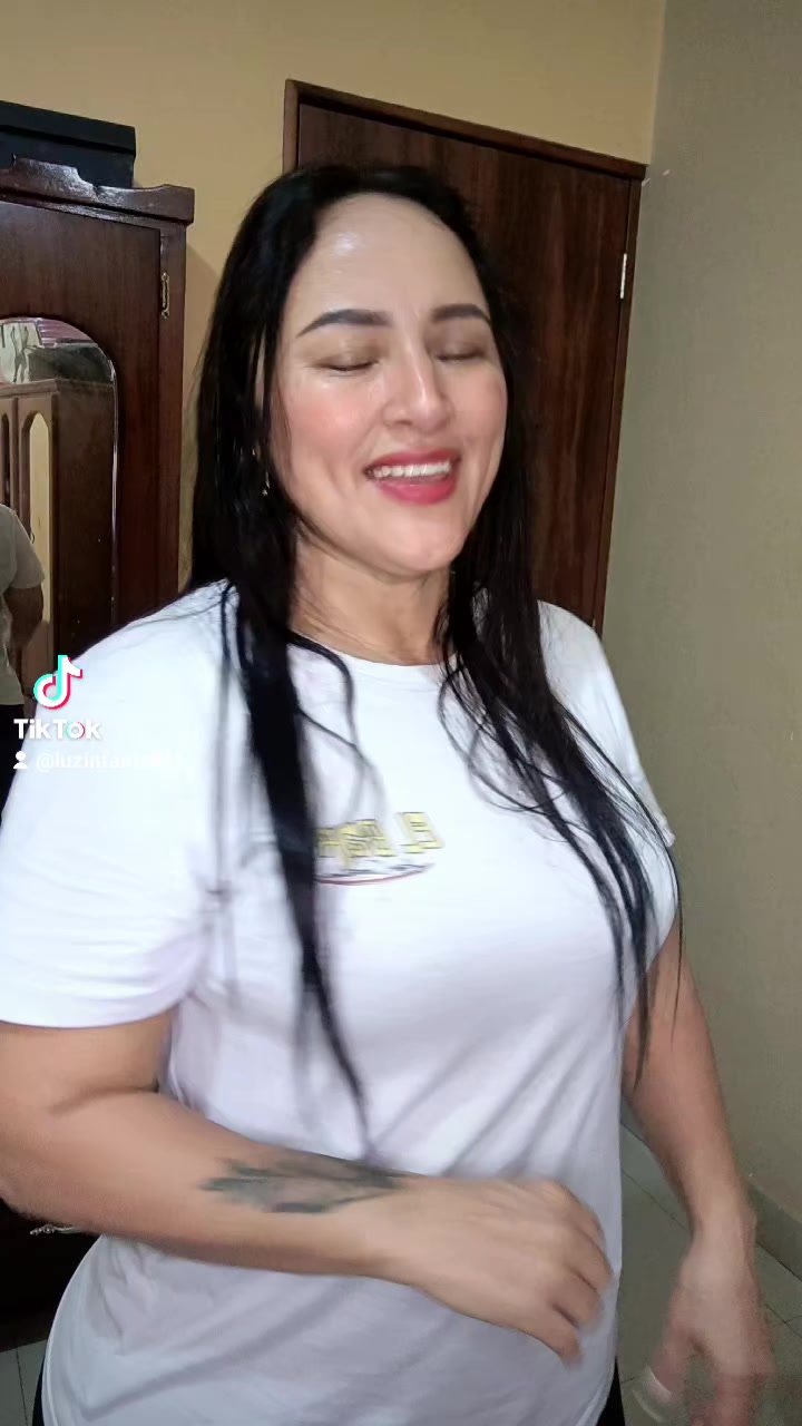 @lucesita infante🇪🇨