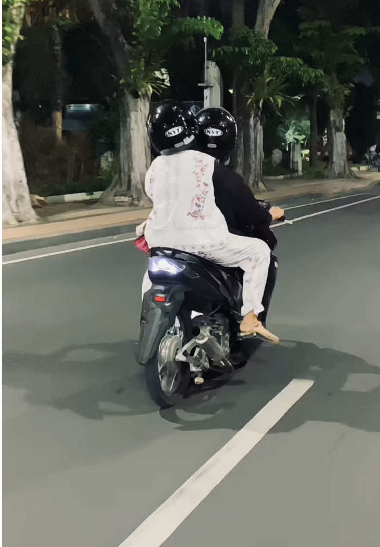@𝖋𝖆𝖗𝖌𝖊