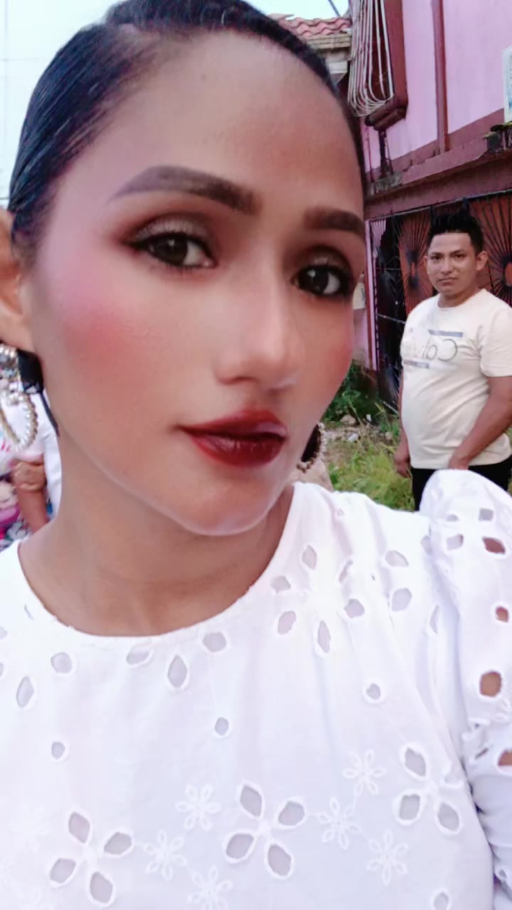 @giobaniaespinoza