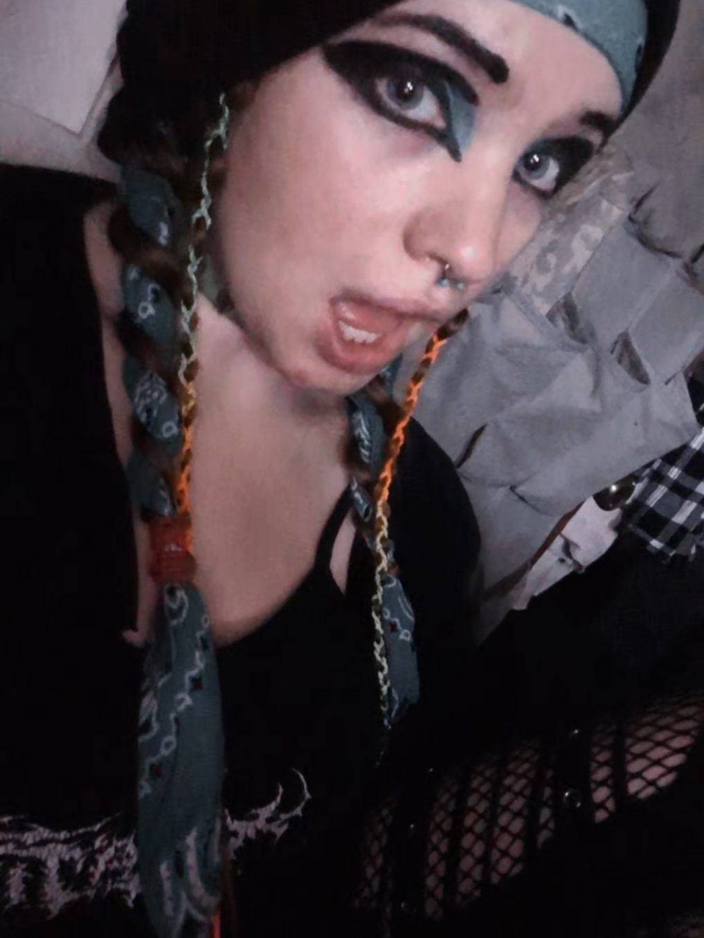 @Love2h8u
