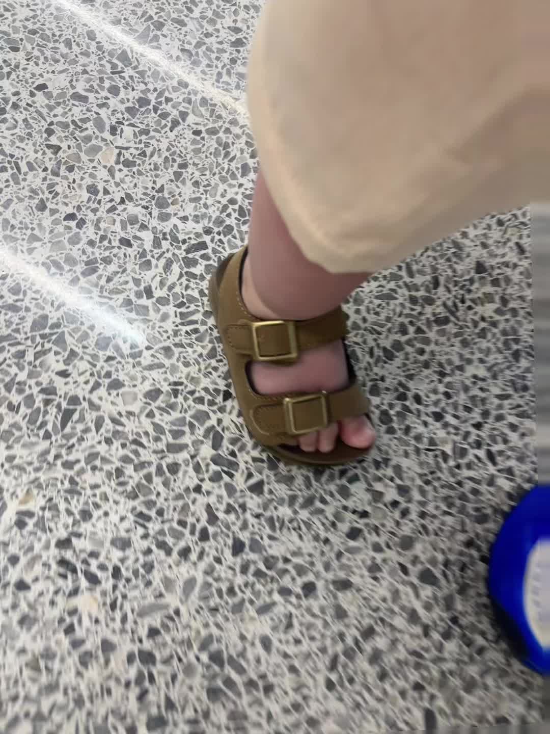 @lizannesquivel
