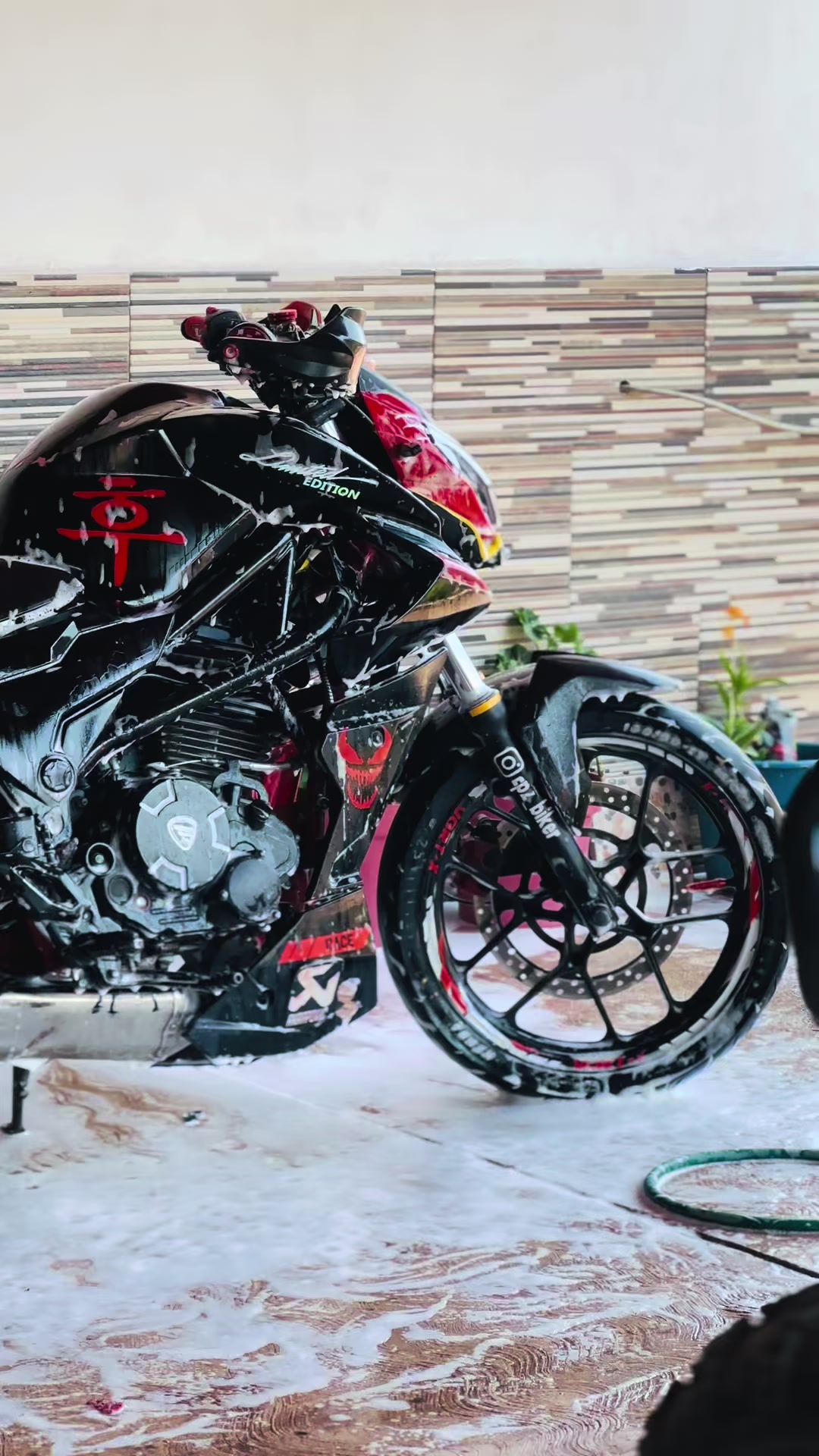 @Epz_biker