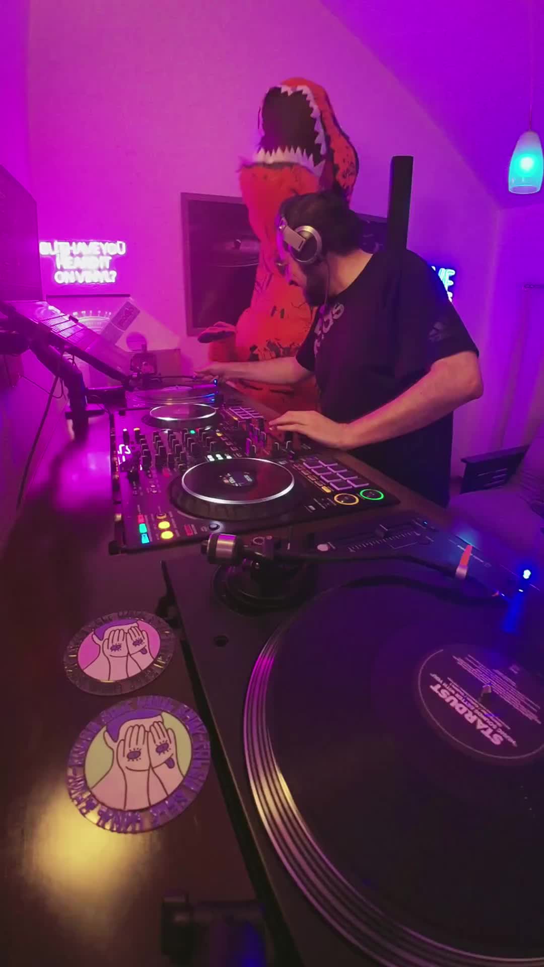@VenyWax