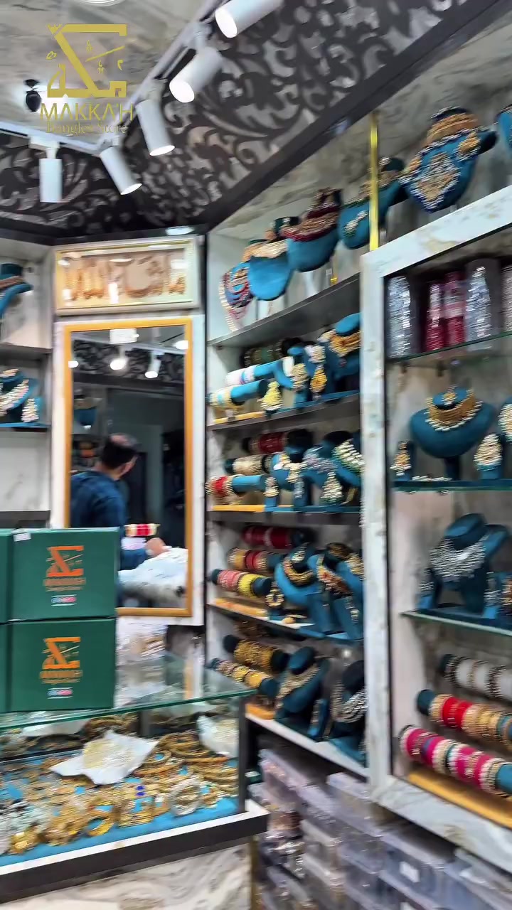 @Makkah bangles store