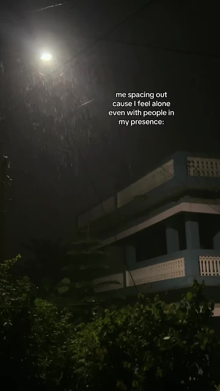 @introvert_🫥