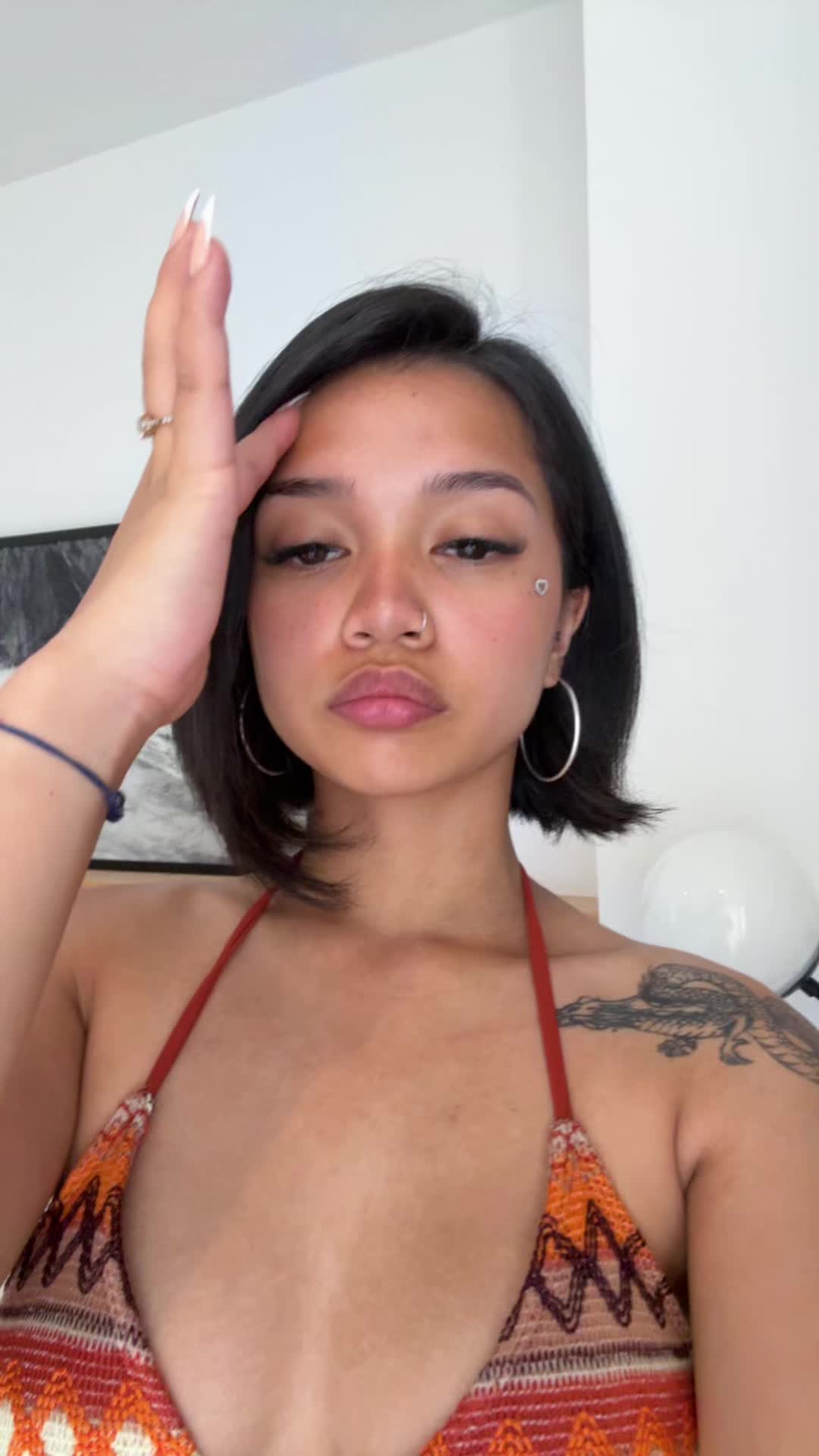 @Agatha.