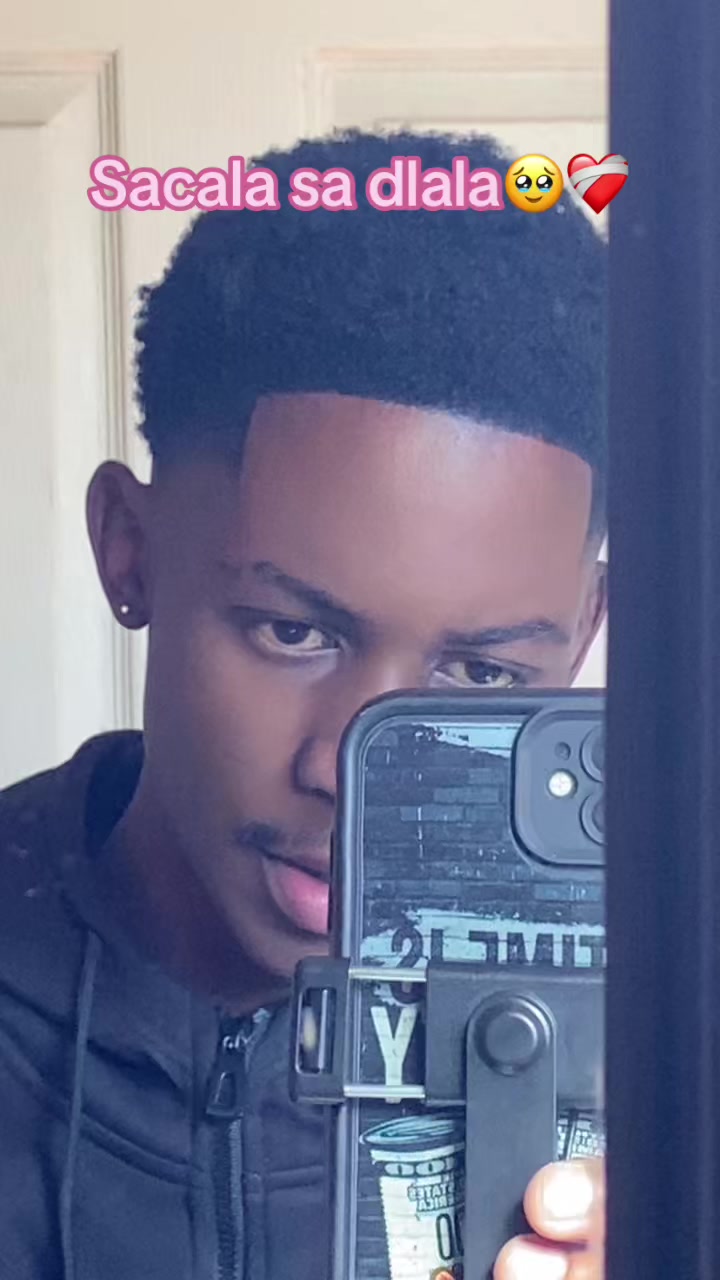 @𝑱𝒐𝒗𝒊𝒔🧃