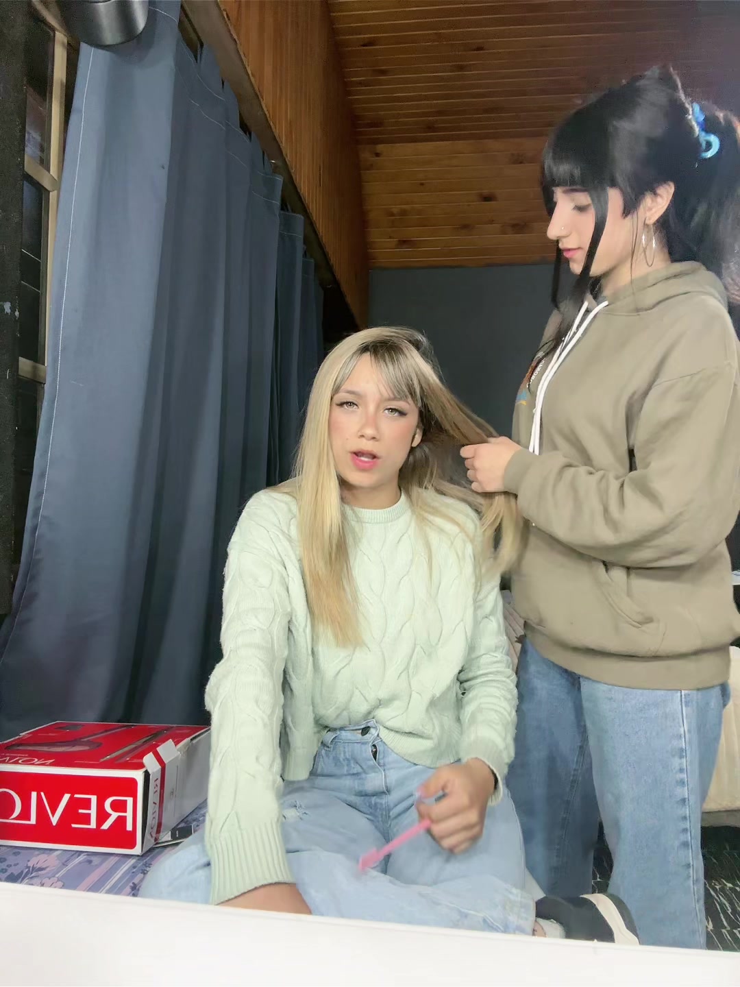 @Jazmincita