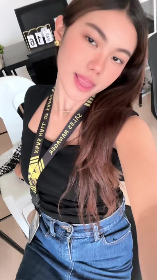 @FB: Allia De Castro 👑