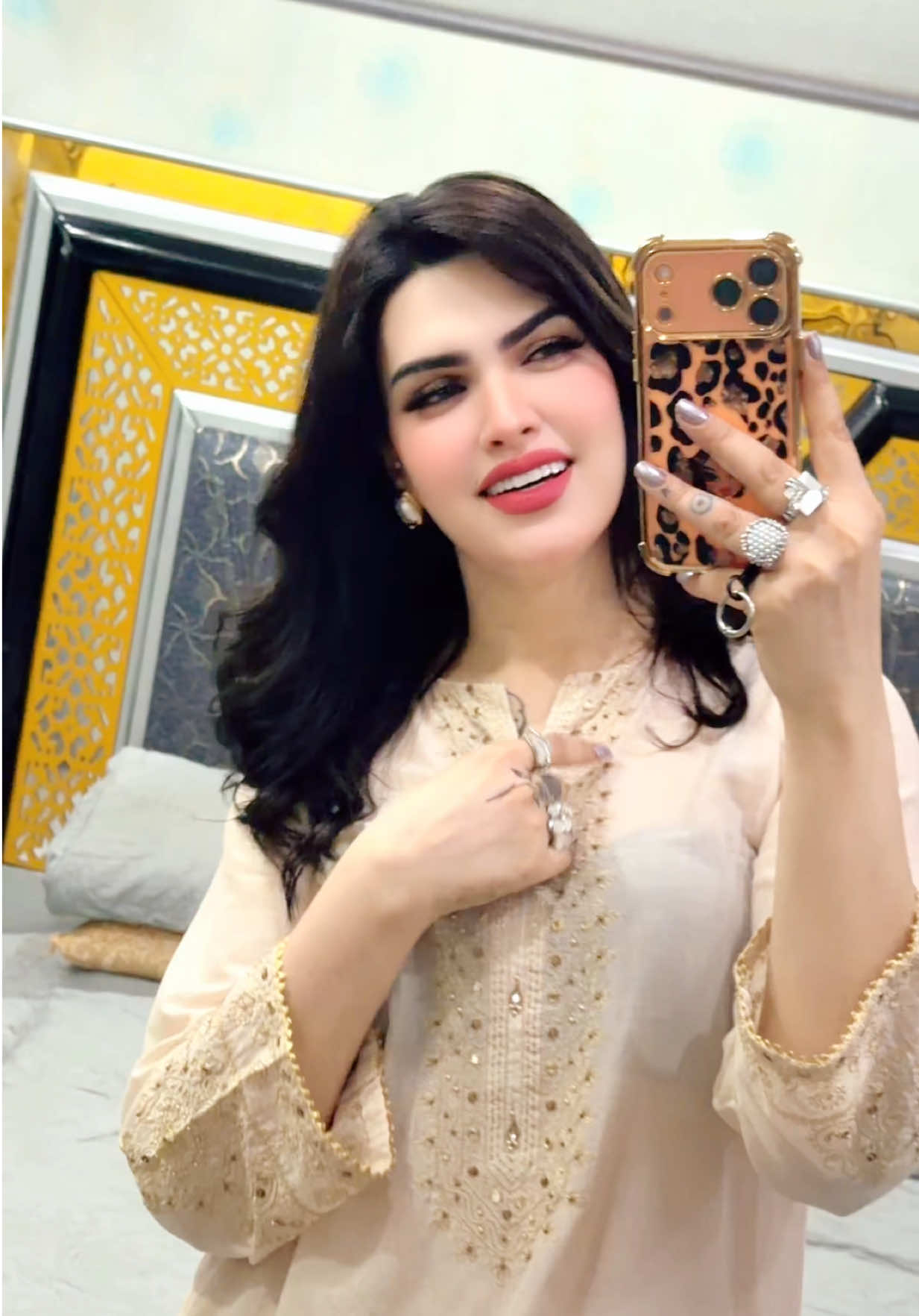 @The Fashion Queen GuLLaL