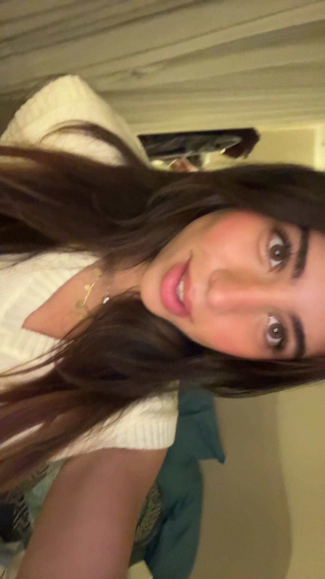 @laylaathabettt