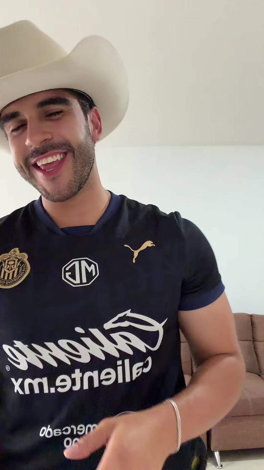 @César Quezada🤠