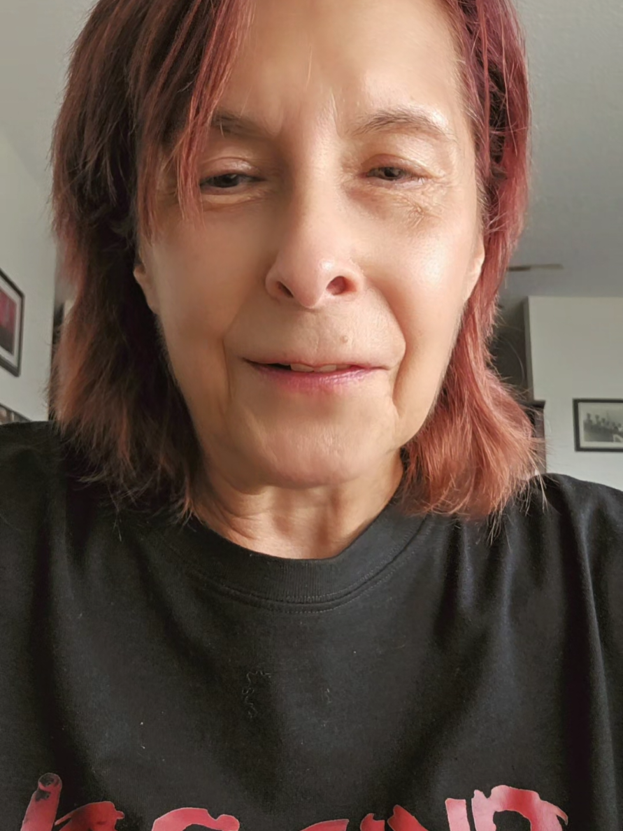 @Debbie Elicksen 🇨🇦🇺🇦🤘🧡