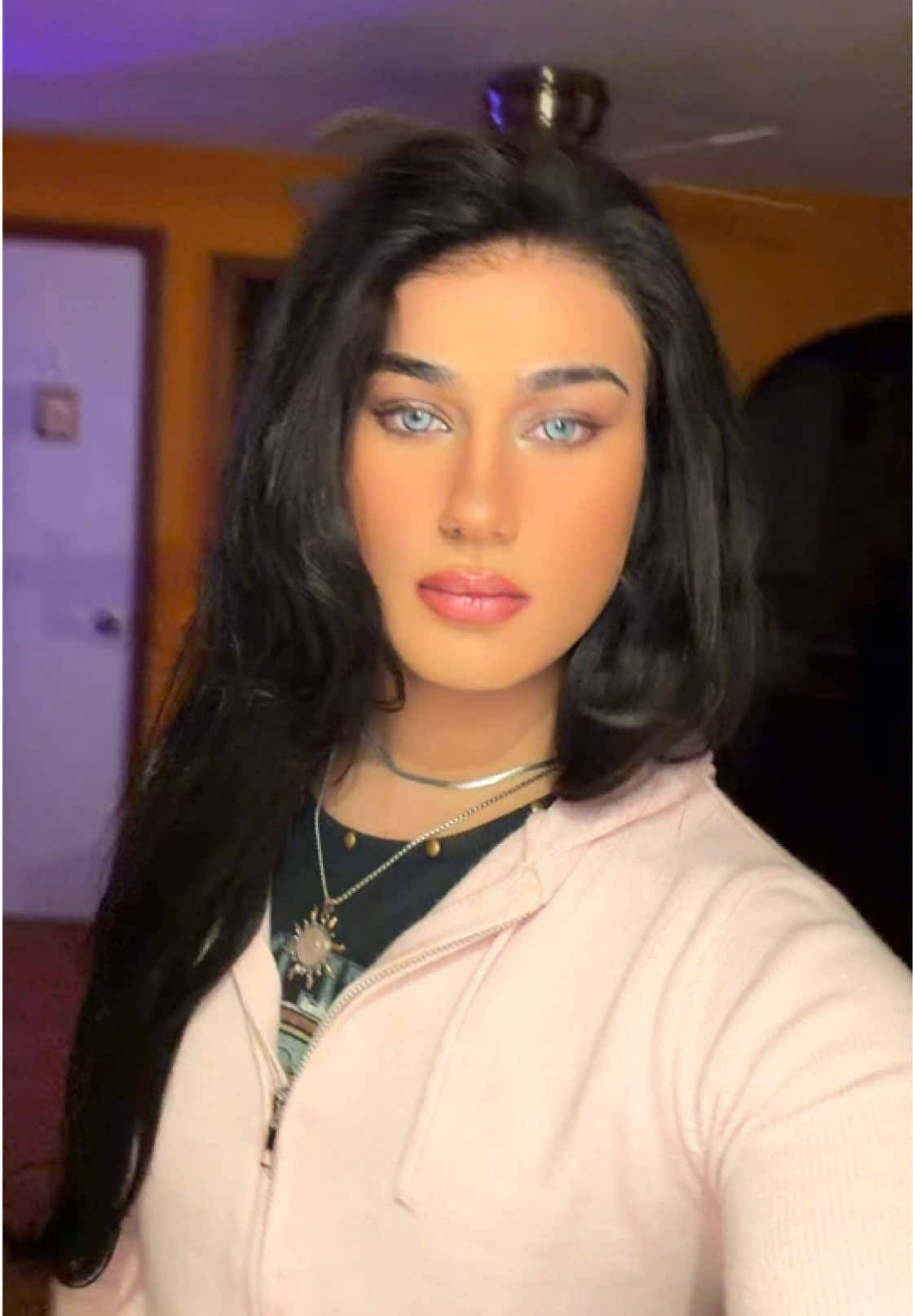 @theyenfox