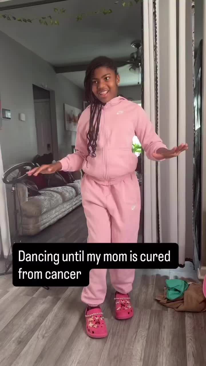 @comedian DatDamnDeeDee