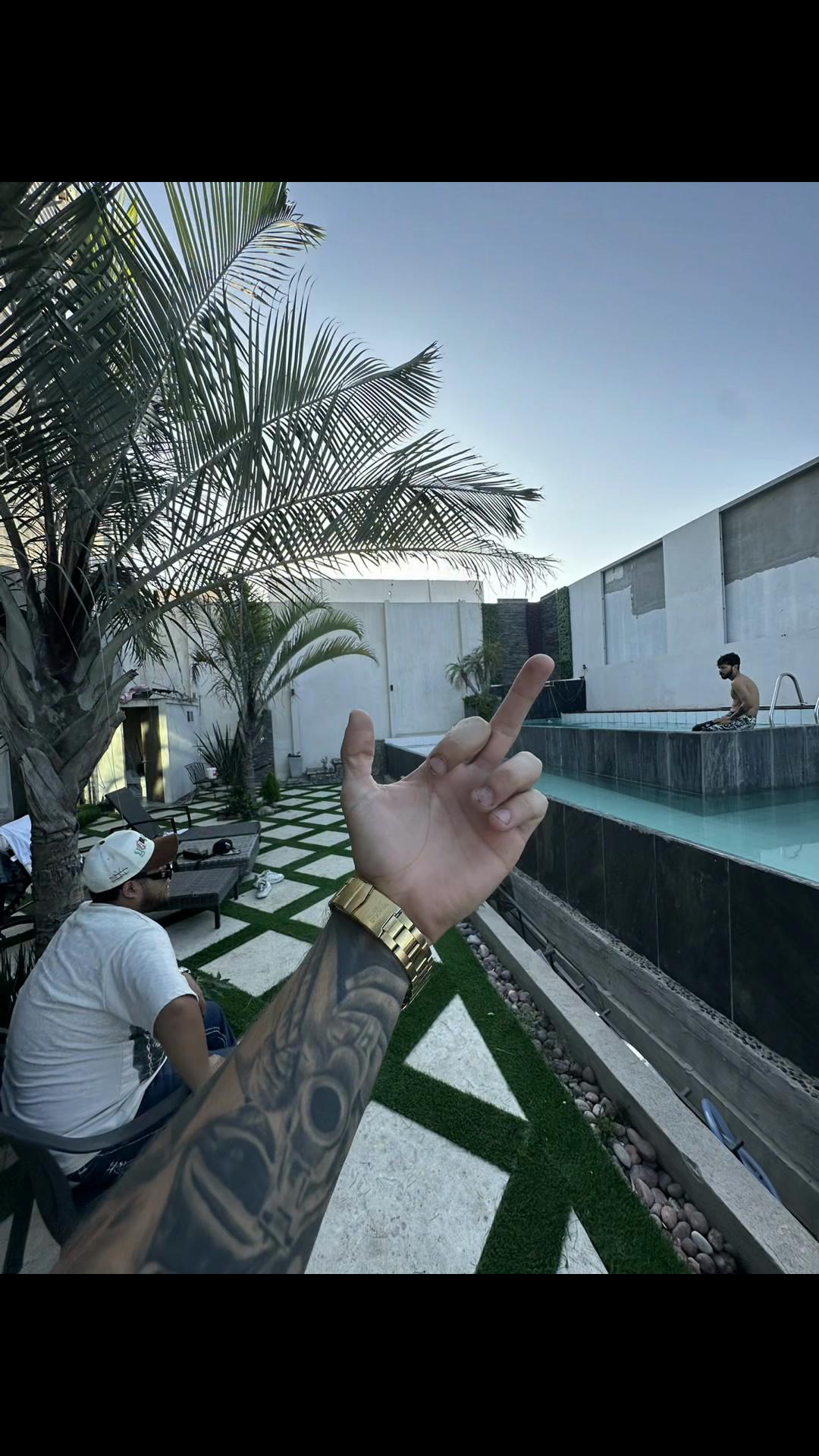 @Adrian_Gallardo
