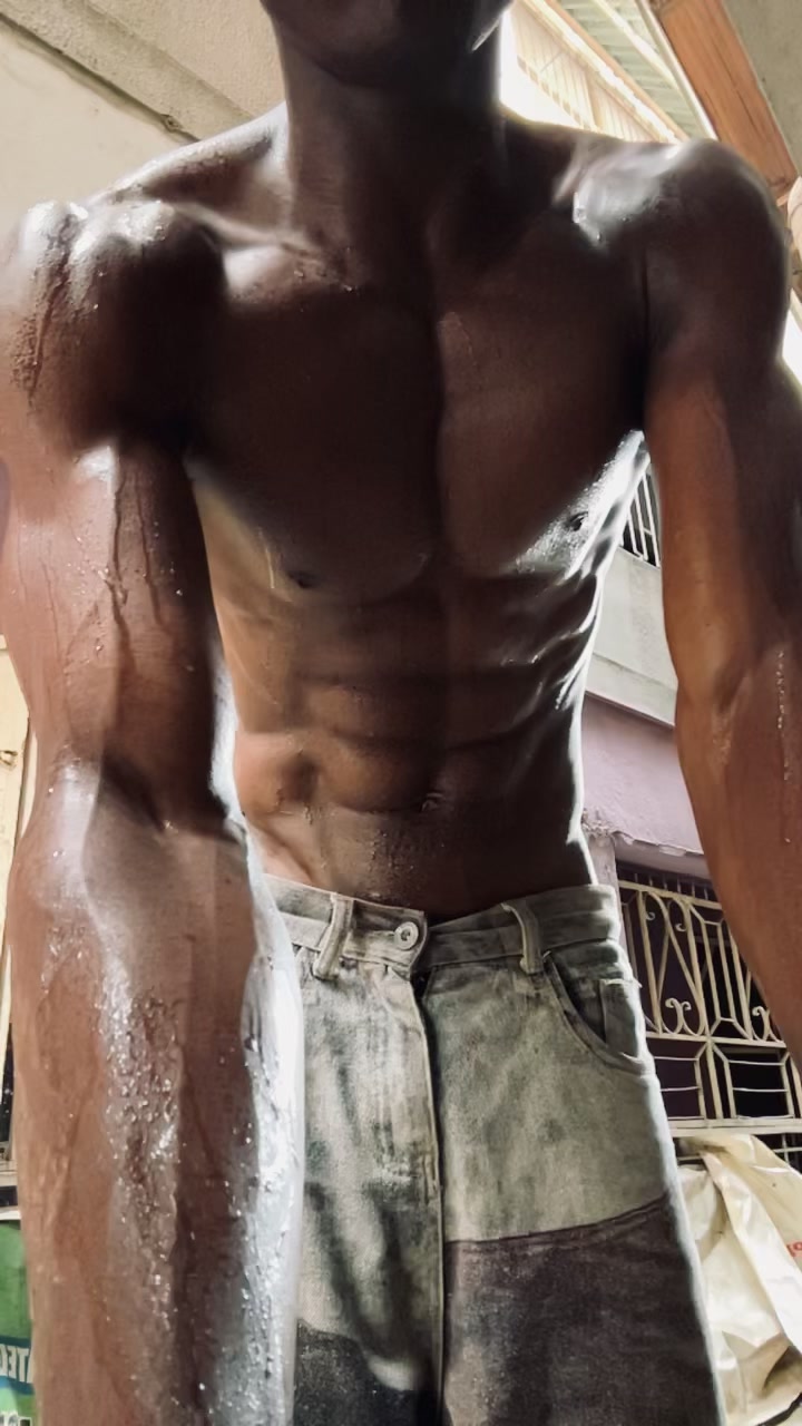 @blackgarou_