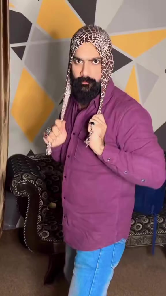 @Husnii_bawa1991
