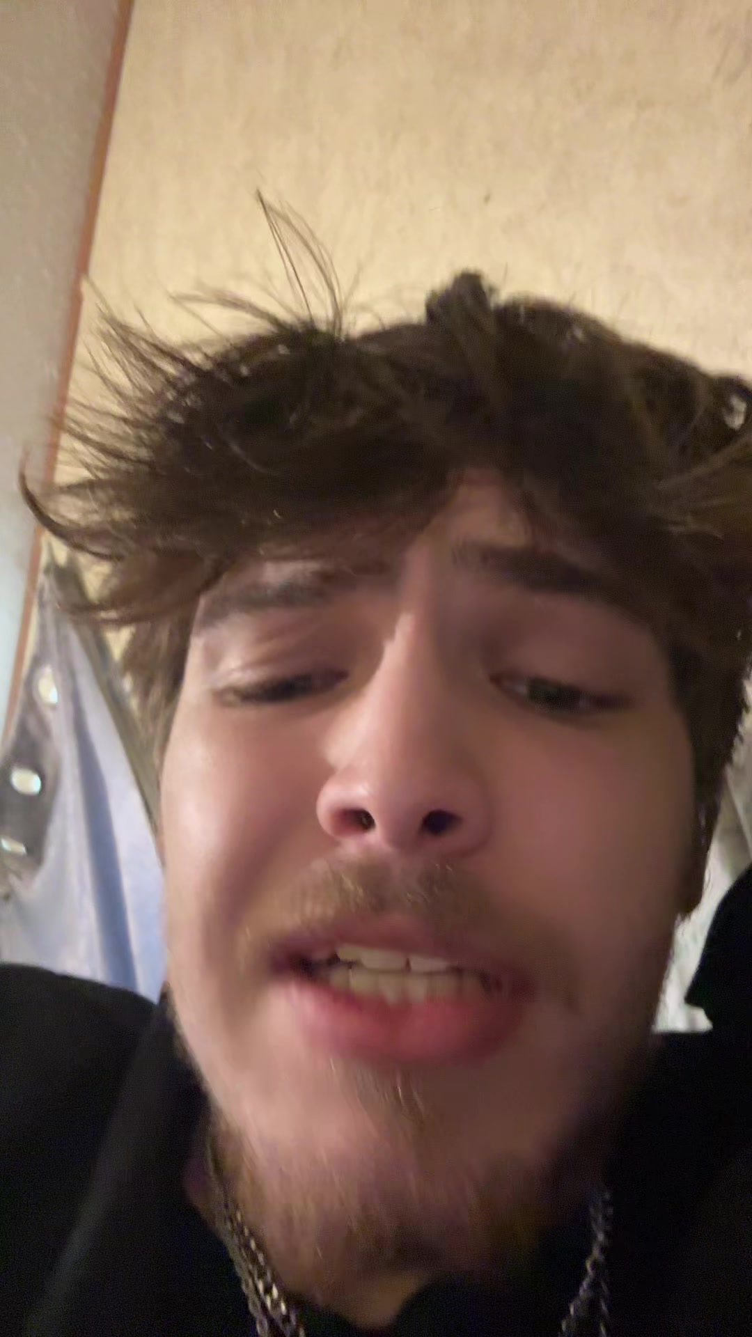 @️