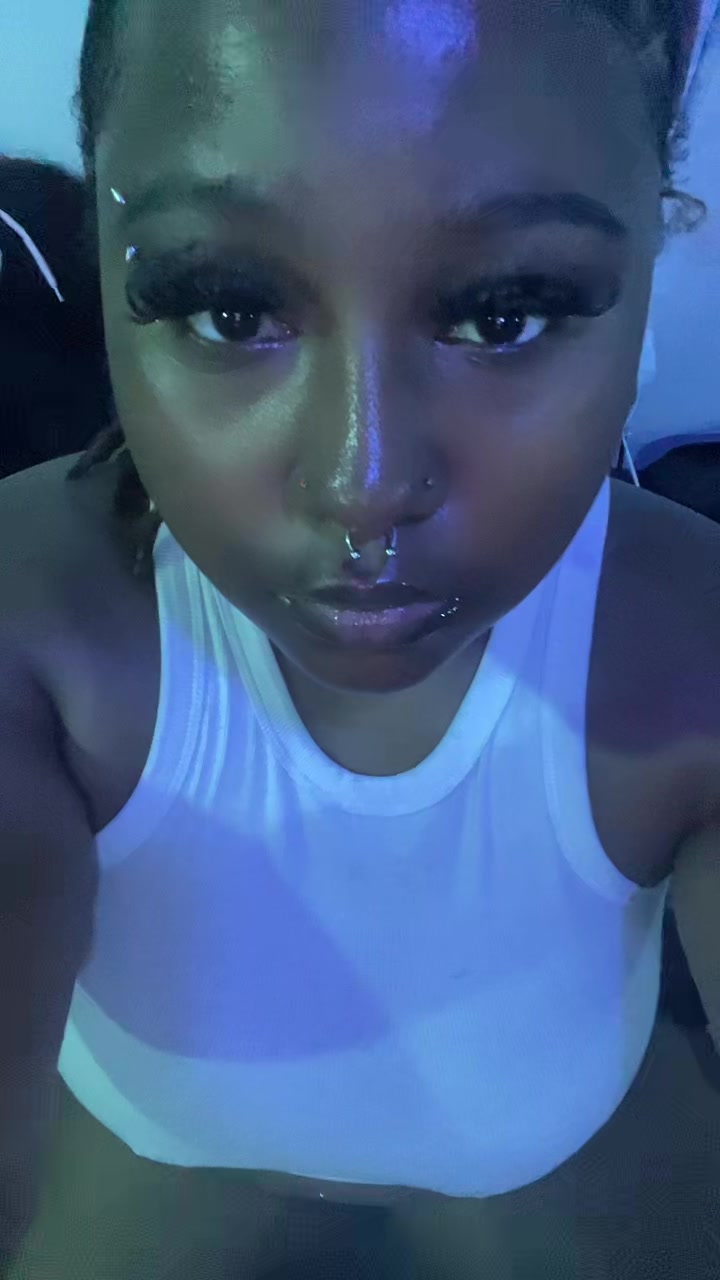 @Cece🍃🖤