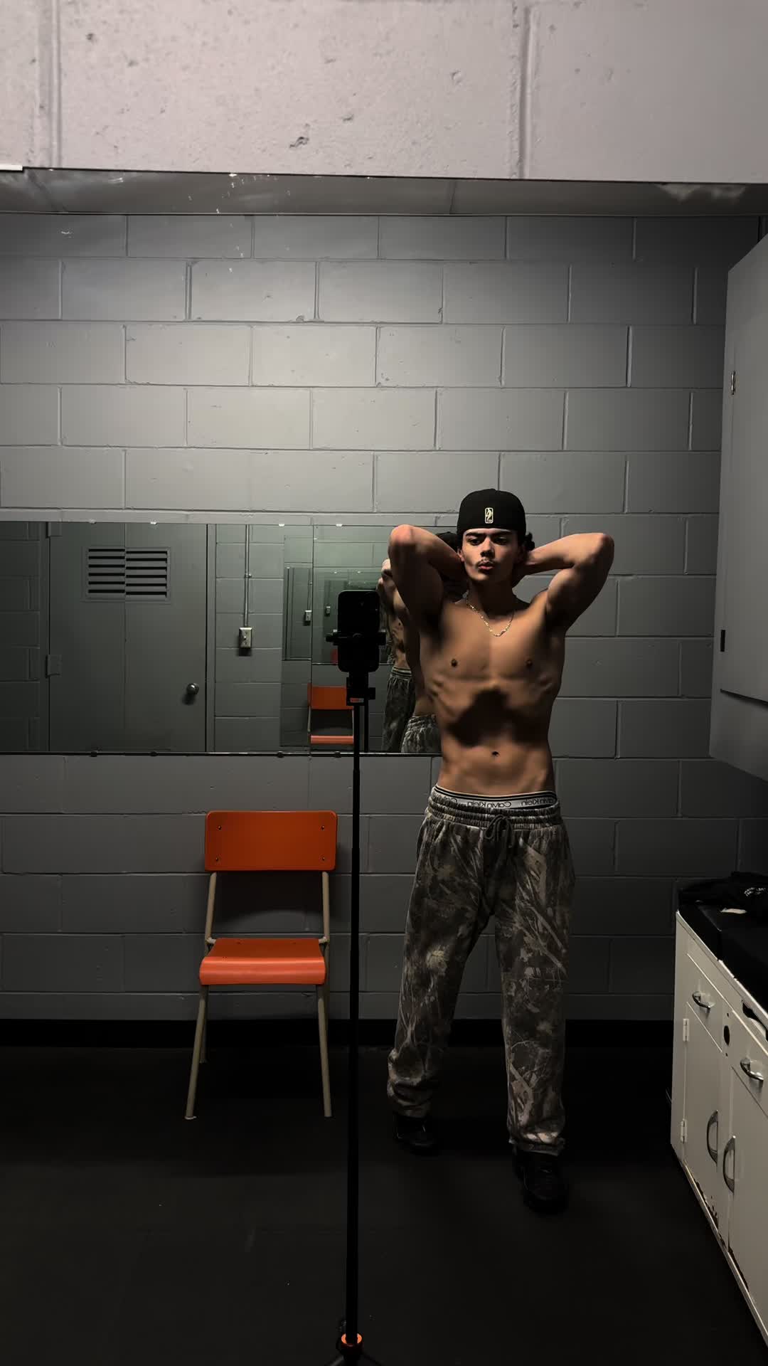 @a.b_liftz