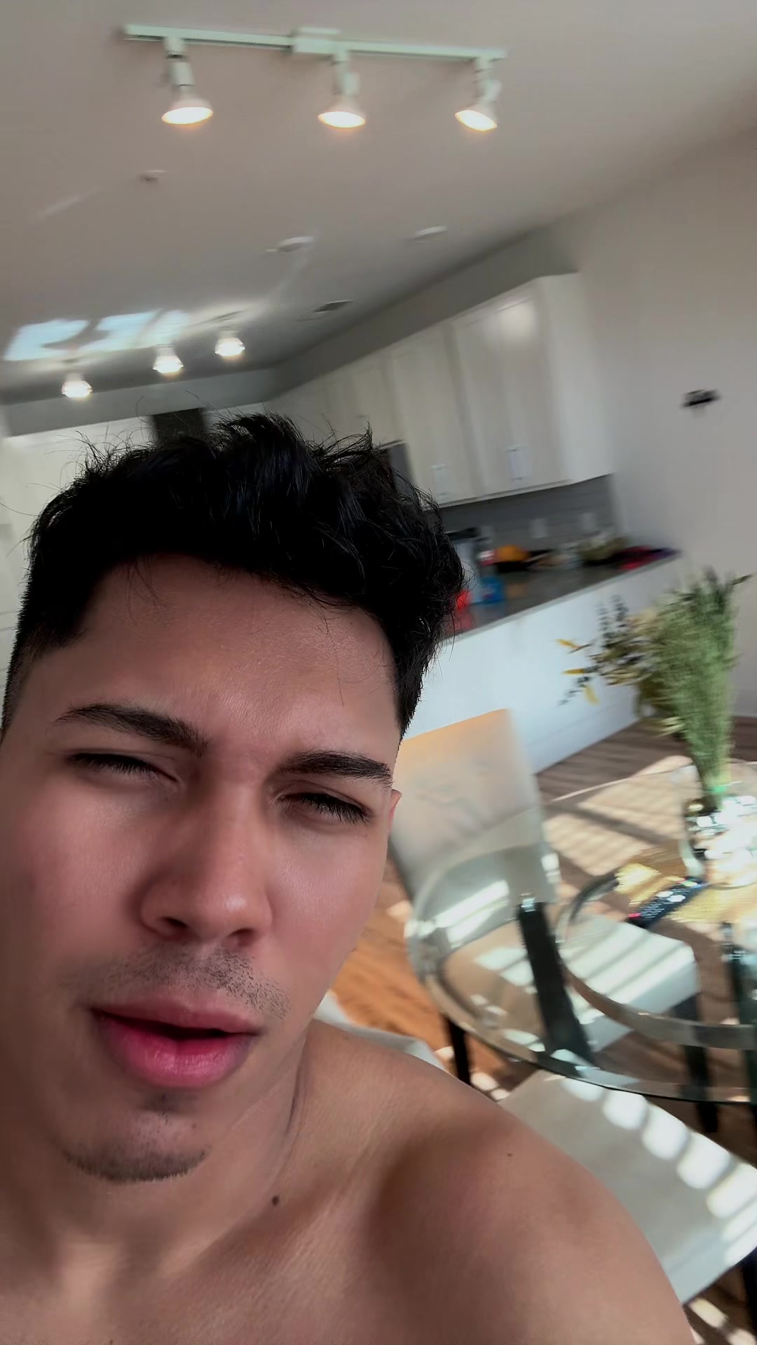 @J H O N