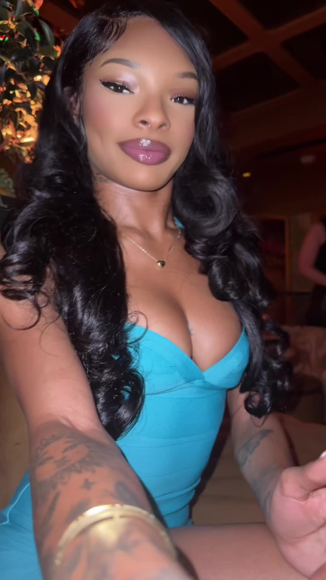 @_lashaelee
