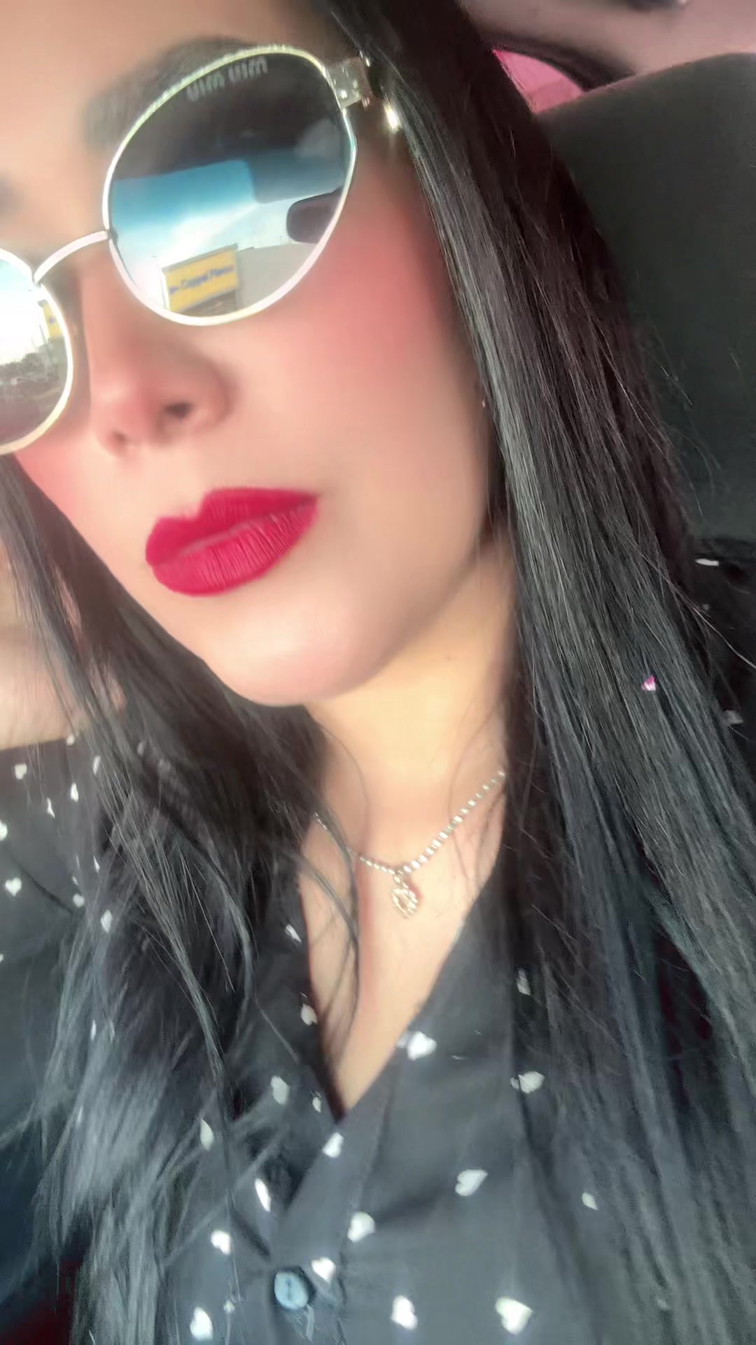 @Bella