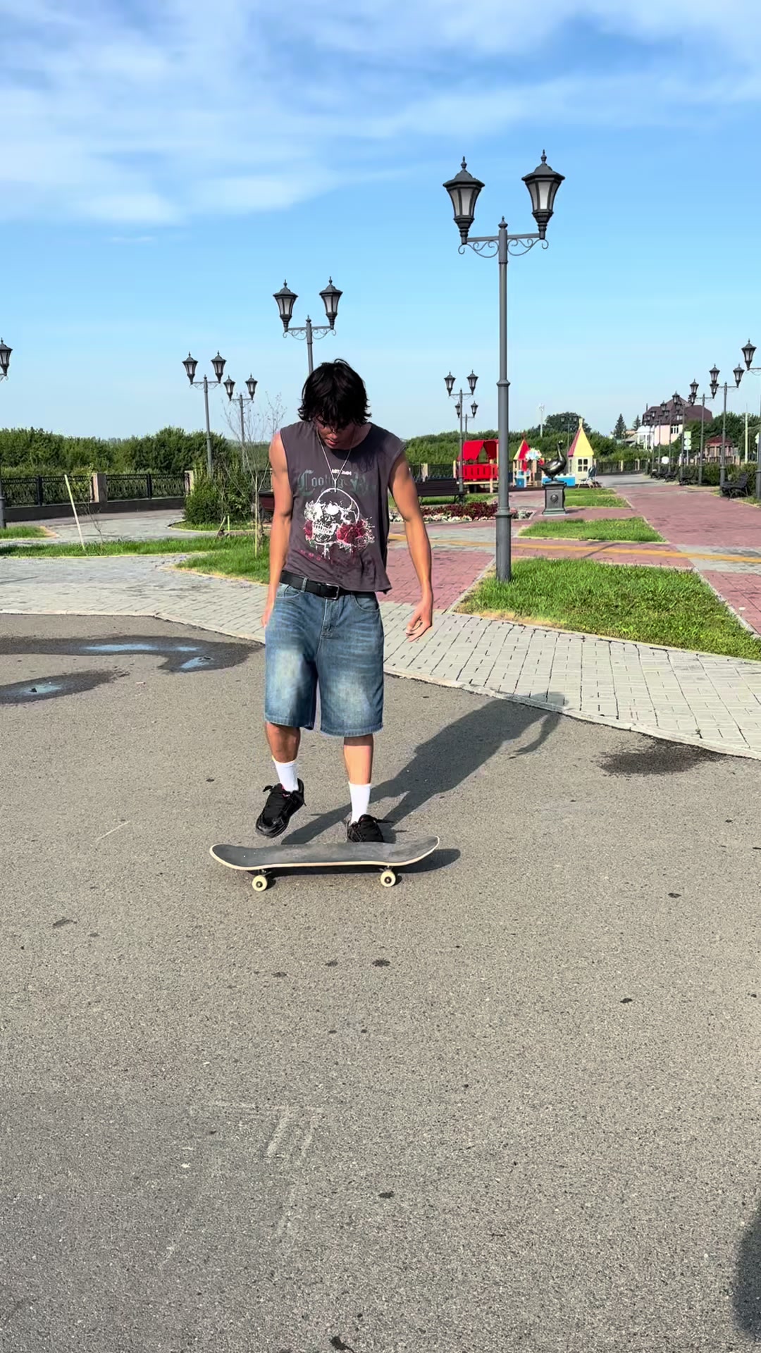 @максис