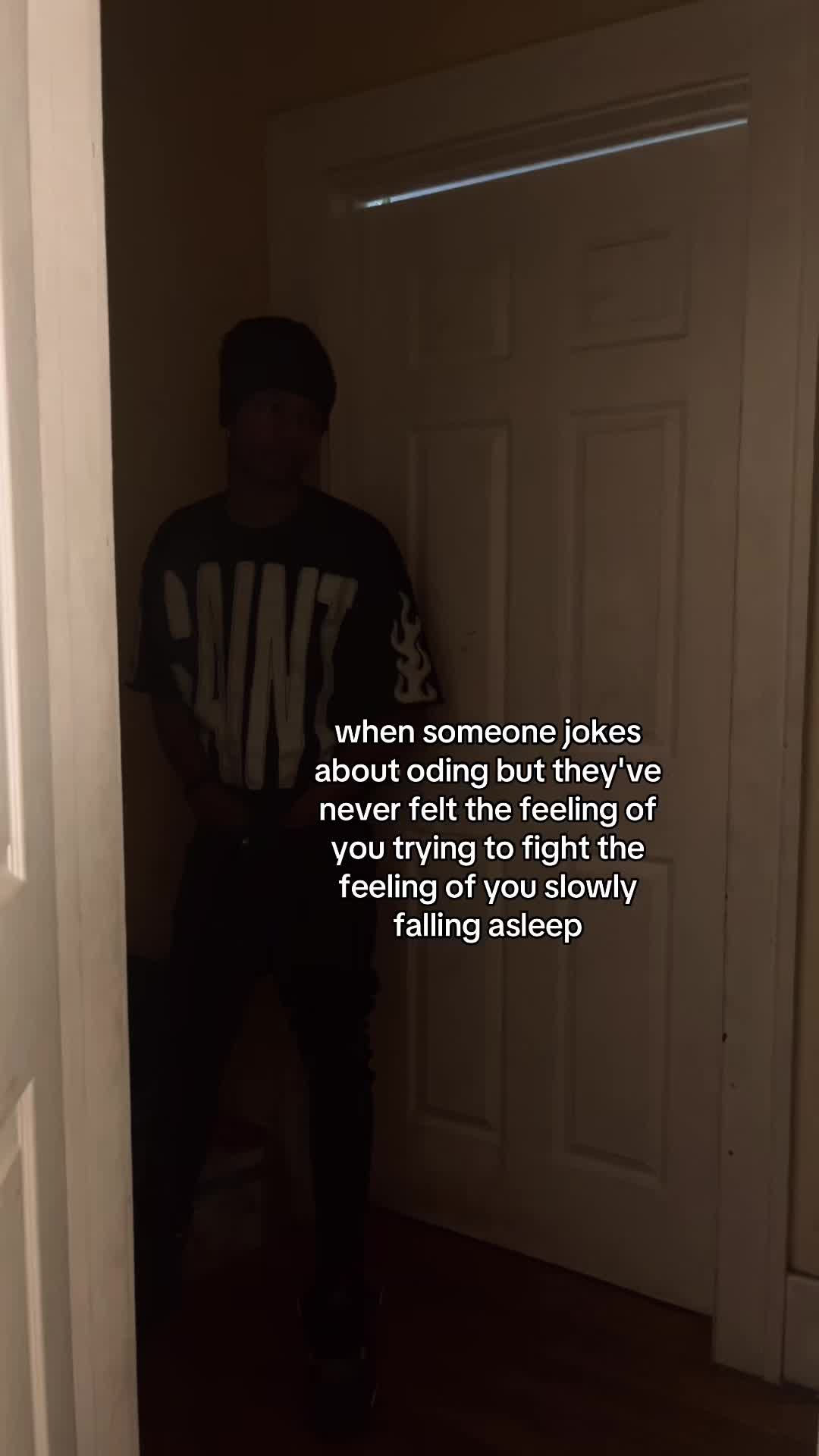 @⃟