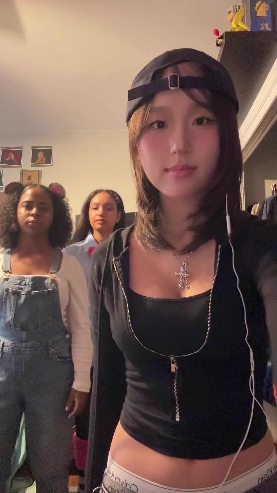 @em🦭