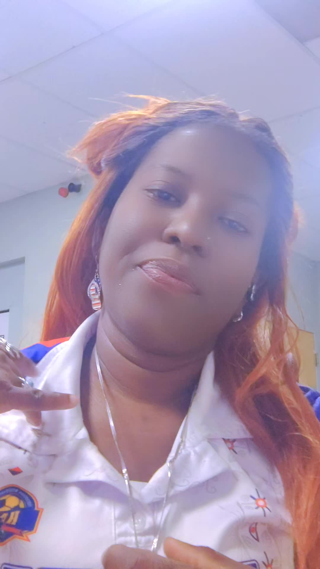 @farahdelatouriere