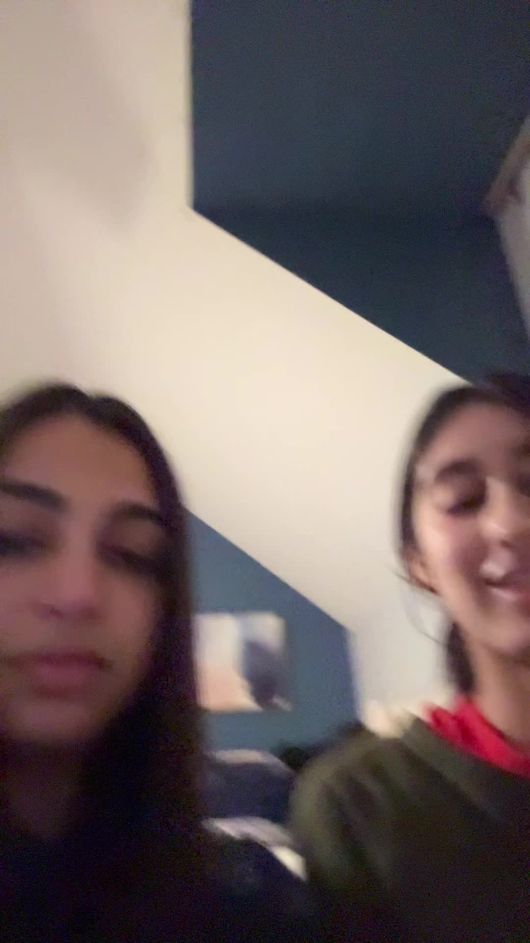 @Simrah14