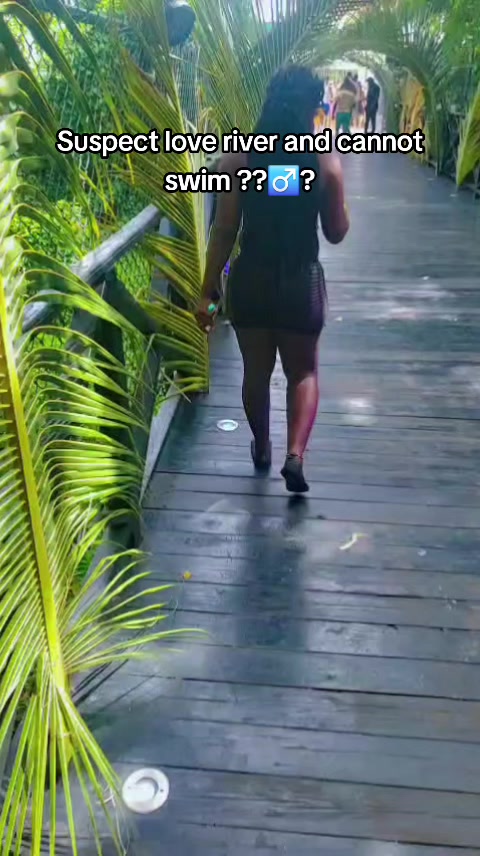 @_Melaniana_