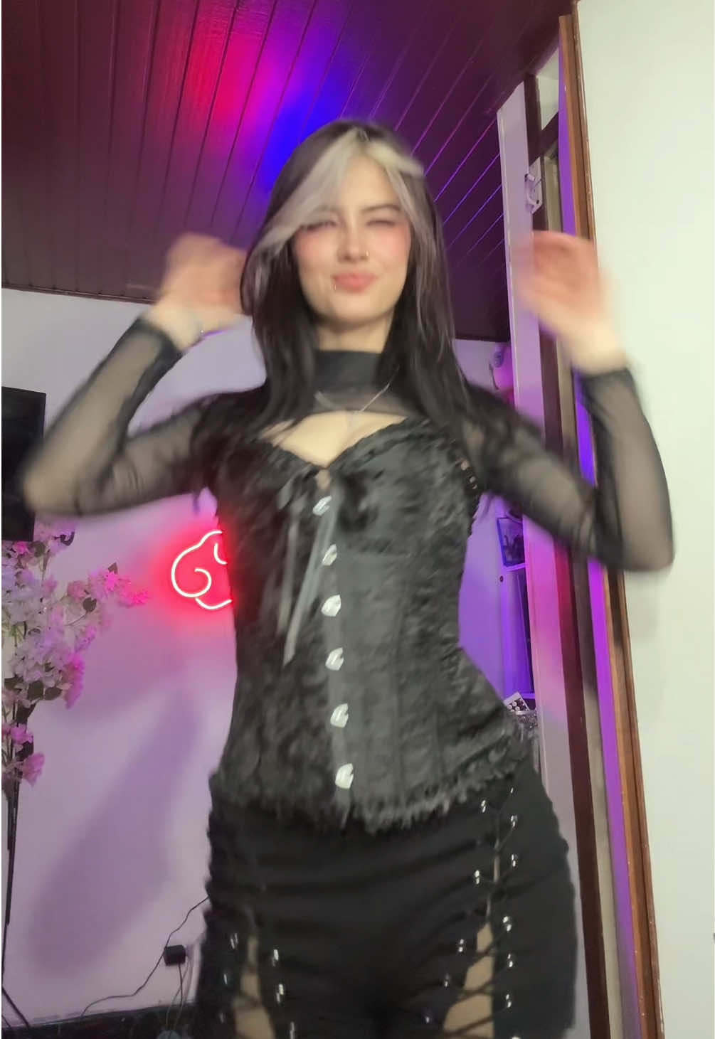 @Izis🛸